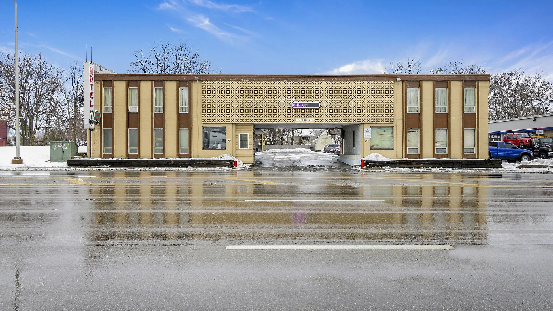 4 Budget Hotels Near George A Zeller Mental Health Center Peoria