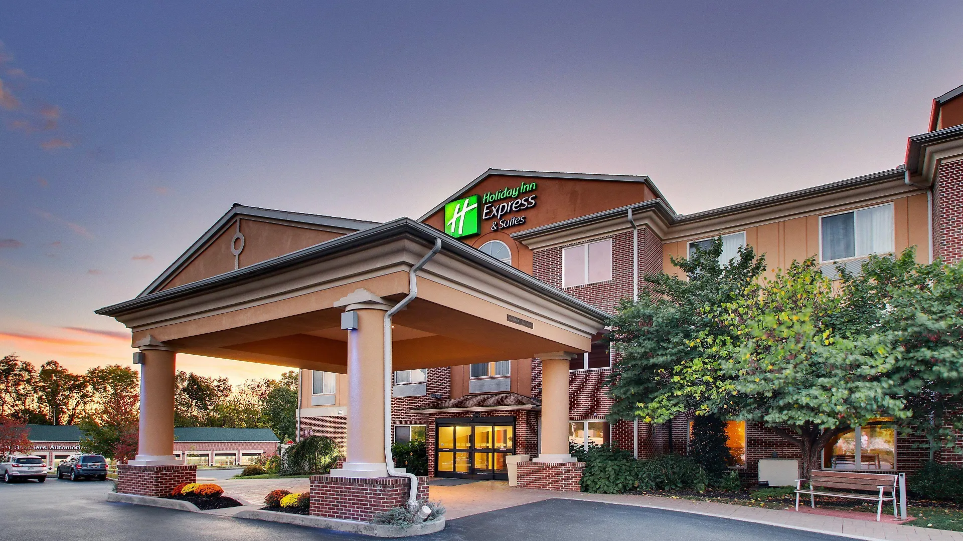 Staying In Dutch Country PA: 4 Airport Hotels Compared